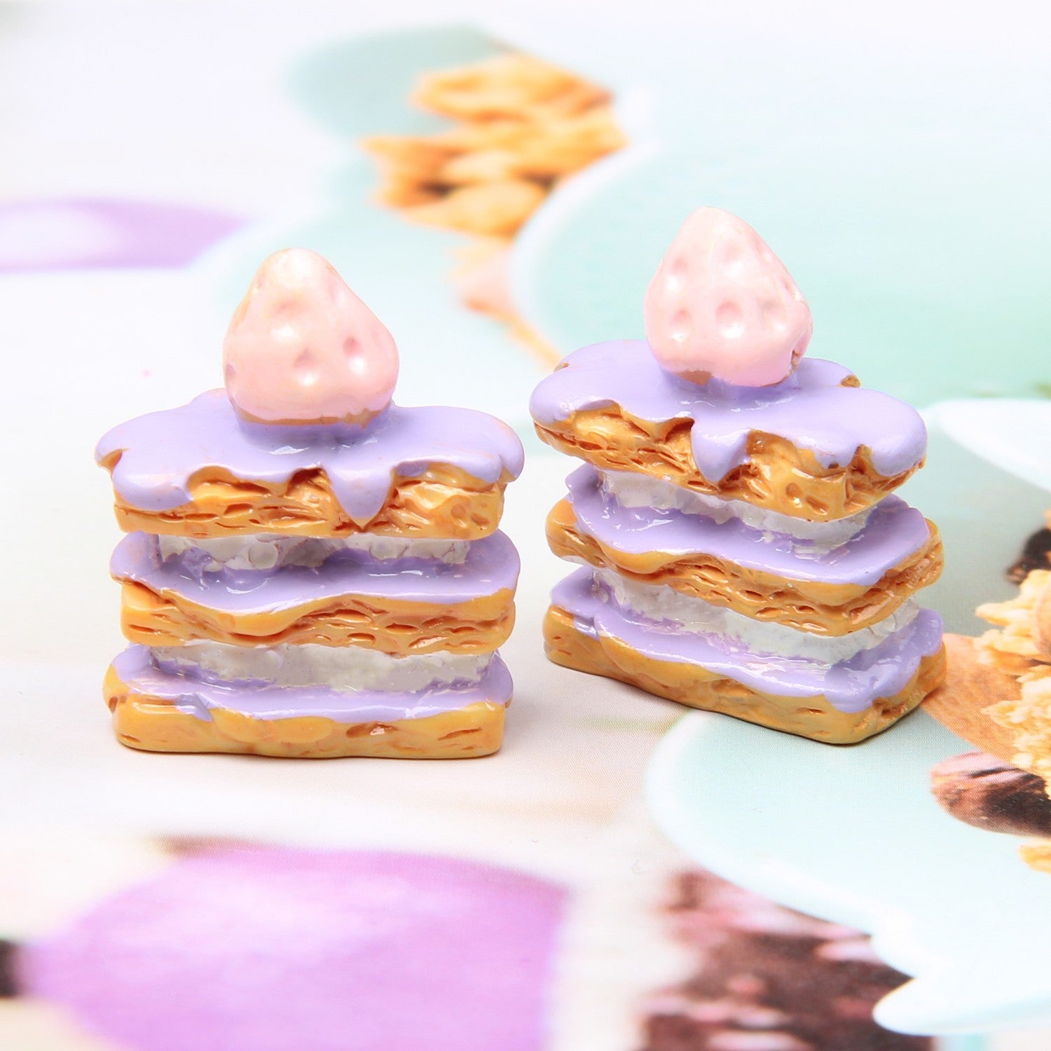Wholesale Resin Strawberry Cake Food Toys No Hole